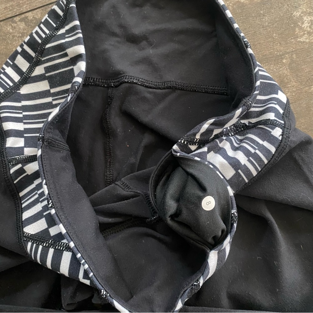 Lululemon Crop - Picture 3 of 3